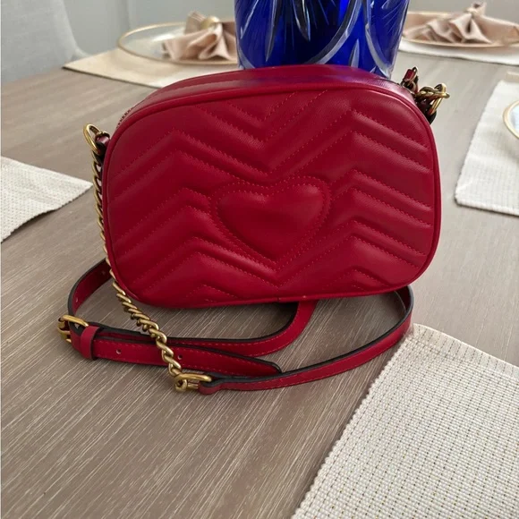 Gucci Red and Gold Crossbody Bag with Chevron Quilting - Picture 3 of 7